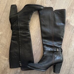 UGG Australia Claudine S/N 1005663 Tall Boot  Black US Size 10 wool footbed